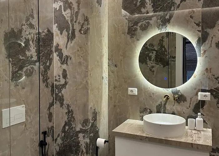 Bright & Modern Family Flat شقة *