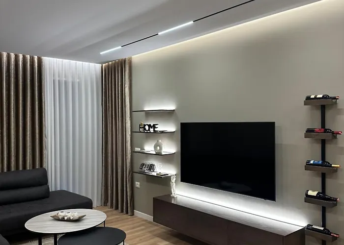 Bright & Modern Family Flat شقة *