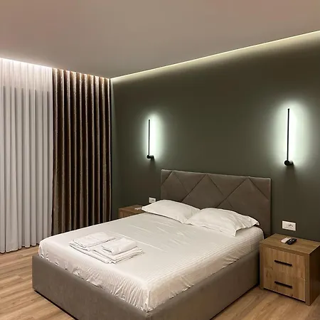 Bright & Modern Family Flat