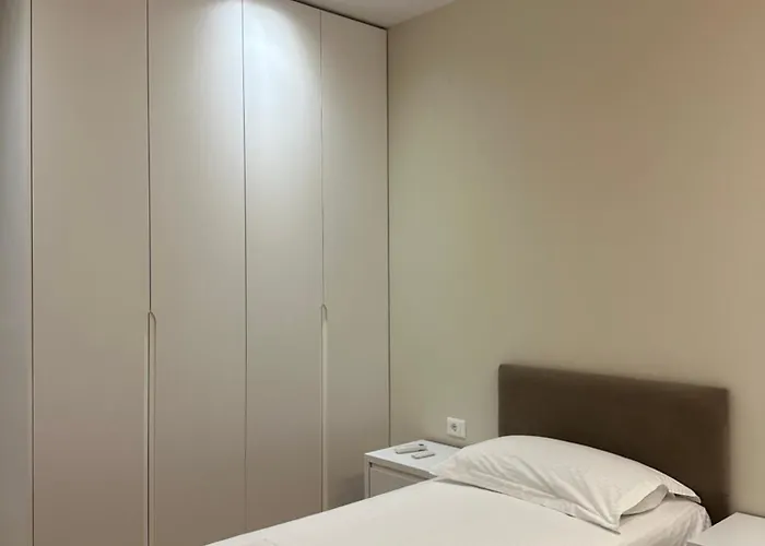 Bright & Modern Family Flat Апартаменты *